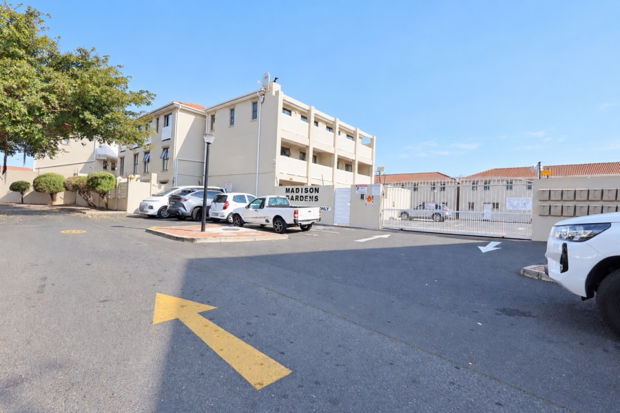 2 Bedroom Property for Sale in Parklands Western Cape